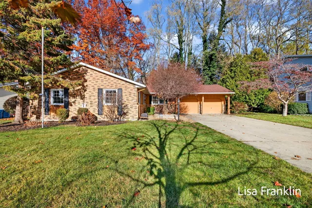 $419,900 | 16127 Harbor View Drive, Spring Lake, MI 49456
