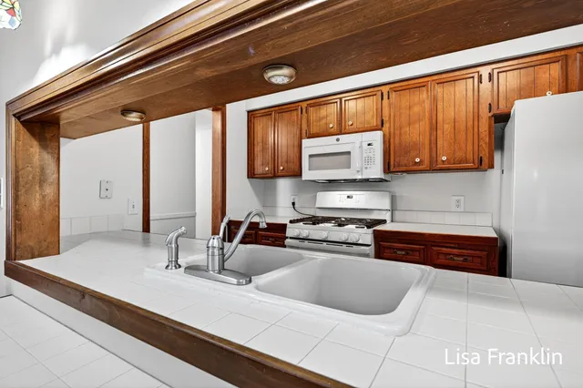 $419,900 | 16127 Harbor View Drive, Spring Lake, MI 49456