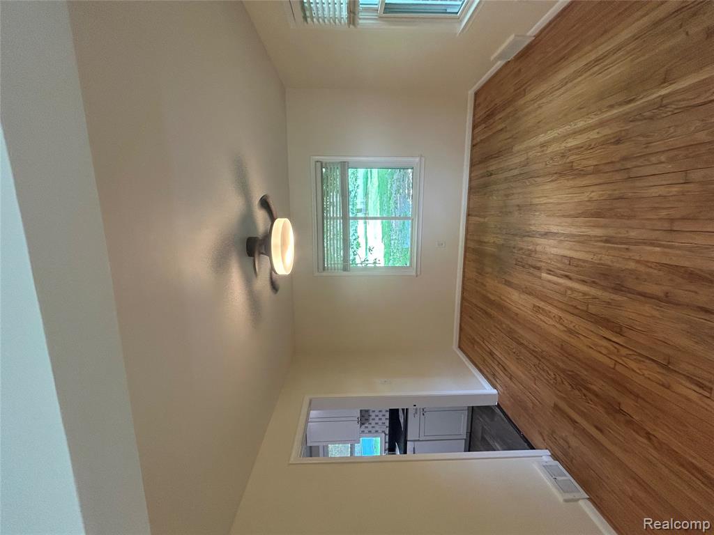 3364 Elder Road West Bloomfield, MI 48324 - Photo 5 of 18