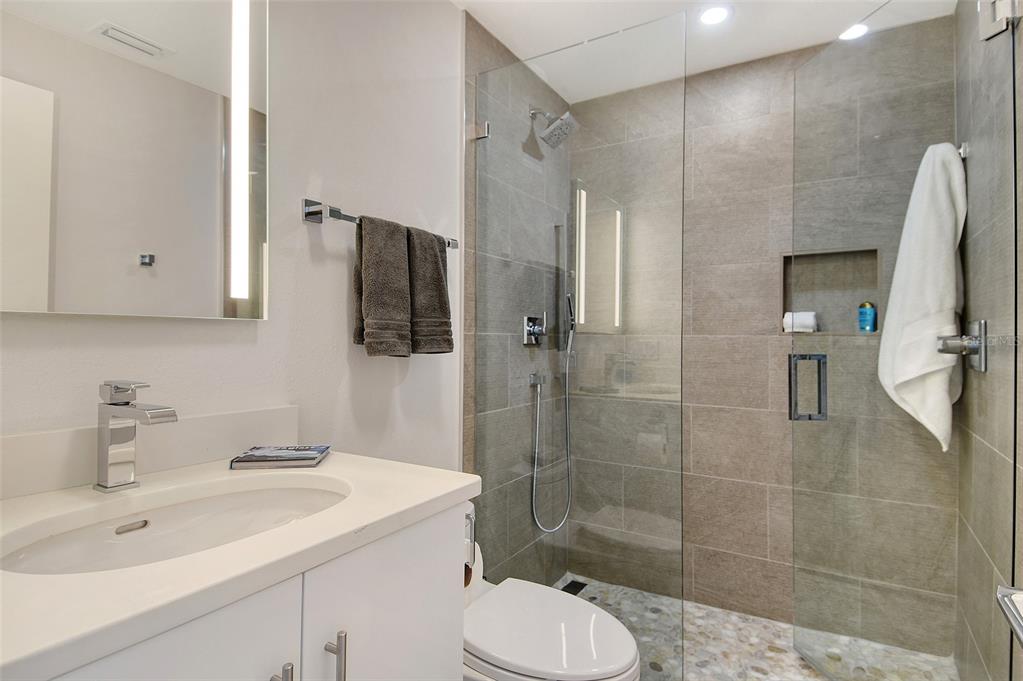 1000 Longboat Club Road, Unit 1105 Longboat Key, FL 34228 - Photo 18 of 100