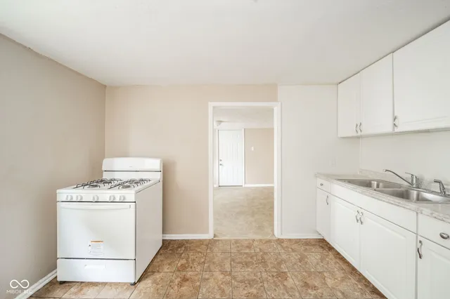 $130,000 | 2418-2420 Fletcher Street, Anderson, IN 46016