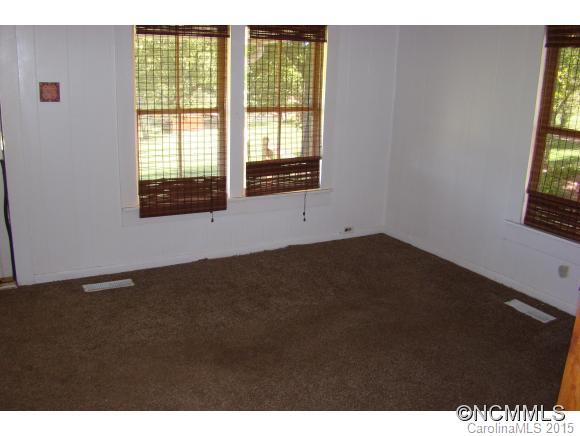 584 Wright Road Marion, NC 28752 - Photo 3 of 14 Gallery Image 3