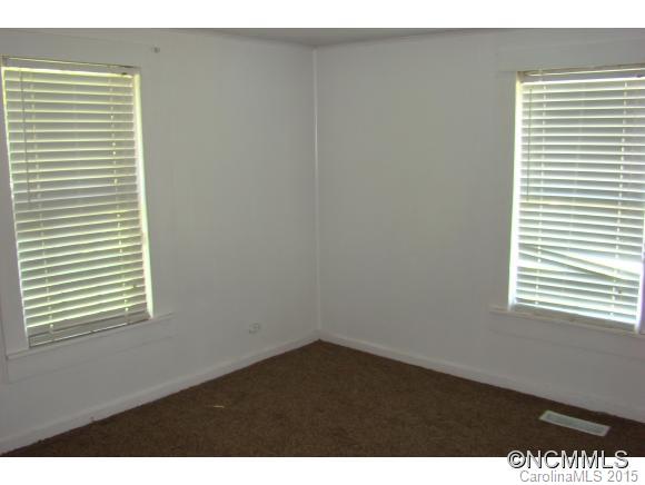 584 Wright Road Marion, NC 28752 - Photo 5 of 14 Gallery Image 5