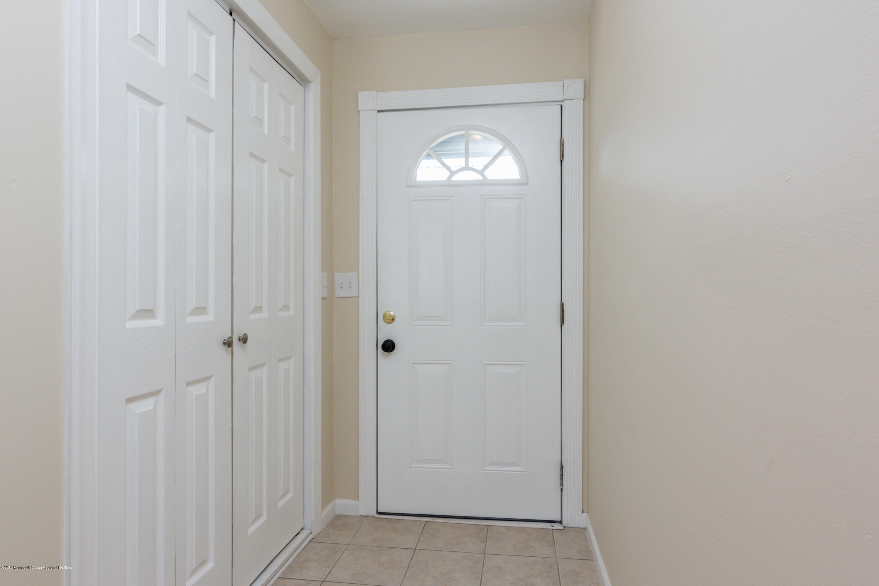 2002 Whitcomb Road Forked River, NJ 08731 - Photo 4 of 34 Foyer