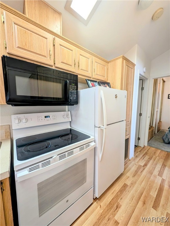 2000 Ramar Road, Unit 388 Bullhead City, AZ 86442 - Photo 29 of 35 Kitchen