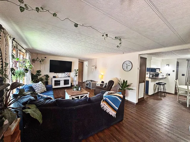 $149,900 | 112 3rd Avenue, Redwood Falls, MN 56283