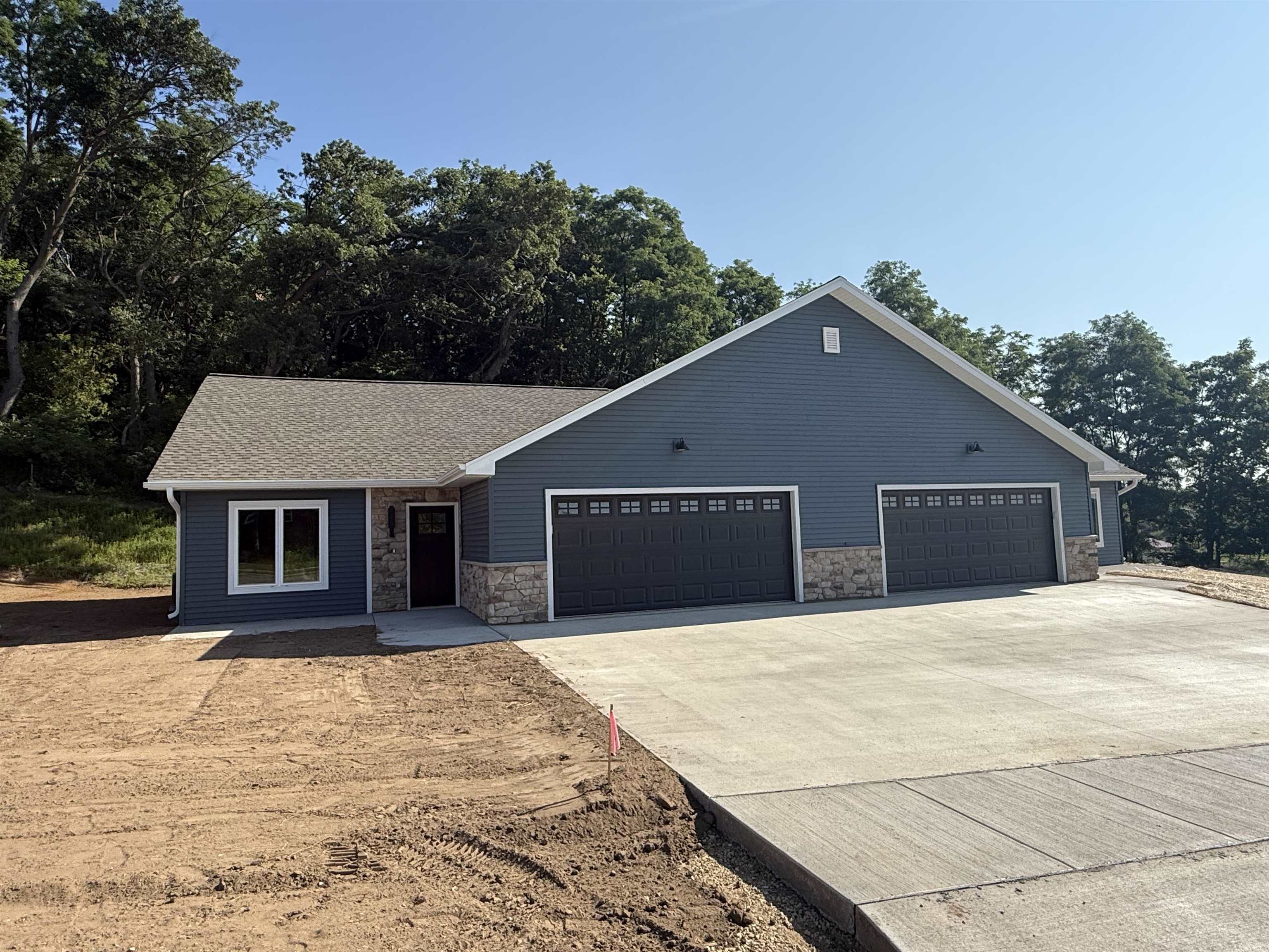 1083 Rusalka Reedsburg, WI 53959 - Photo 2 of 26