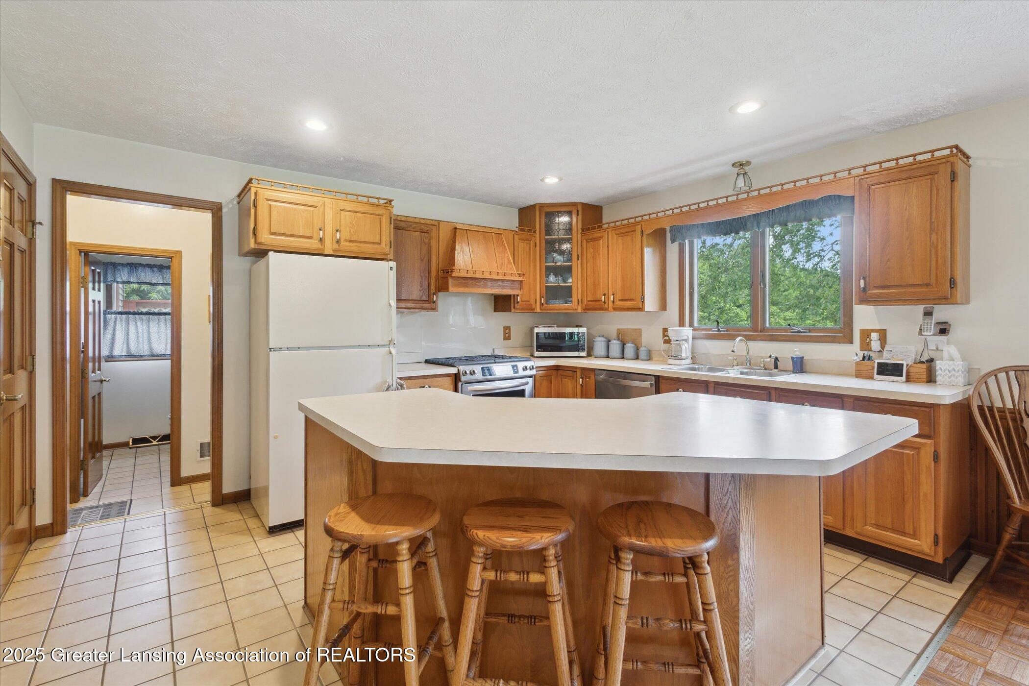 525 Grovenburg Road Mason, MI 48854 - Photo 13 of 36 14-525-Grovenburg-Rd-Mason-MI-48854-Wind