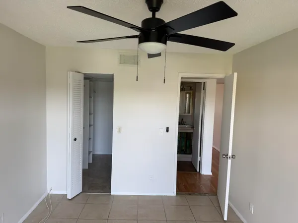 $157,900 | 100 Village Green Circle East, Unit 312, Palm Springs, FL 33461
