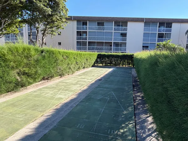 $157,900 | 100 Village Green Circle East, Unit 312, Palm Springs, FL 33461