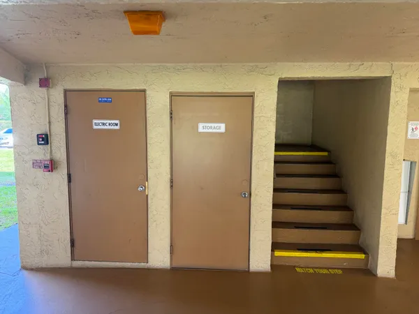 $157,900 | 100 Village Green Circle East, Unit 312, Palm Springs, FL 33461