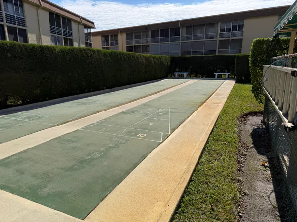 $157,900 | 100 Village Green Circle East, Unit 312, Palm Springs, FL 33461