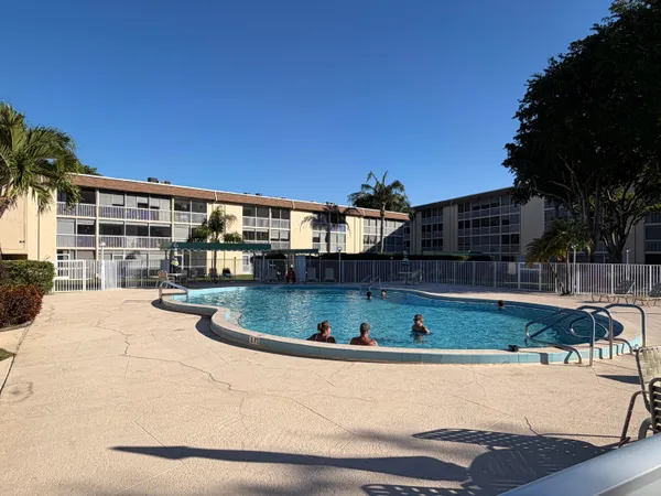 $157,900 | 100 Village Green Circle East, Unit 312, Palm Springs, FL 33461