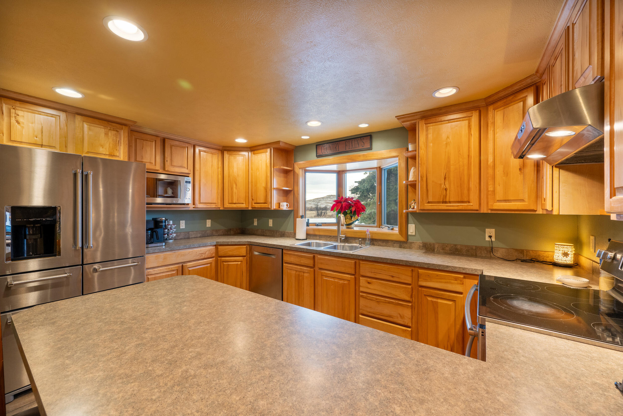 157 Upper Prairie Dog Road Banner, WY 82832 - Photo 11 of 61 10 Kitchen