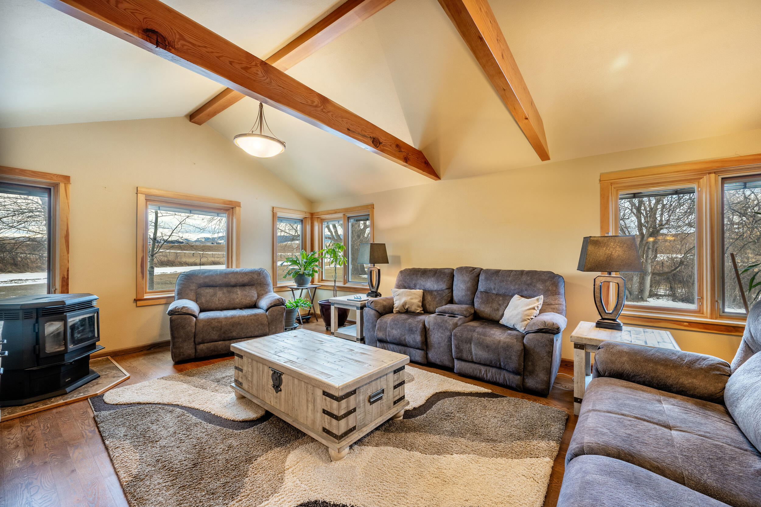 157 Upper Prairie Dog Road Banner, WY 82832 - Photo 3 of 61 2 Living room