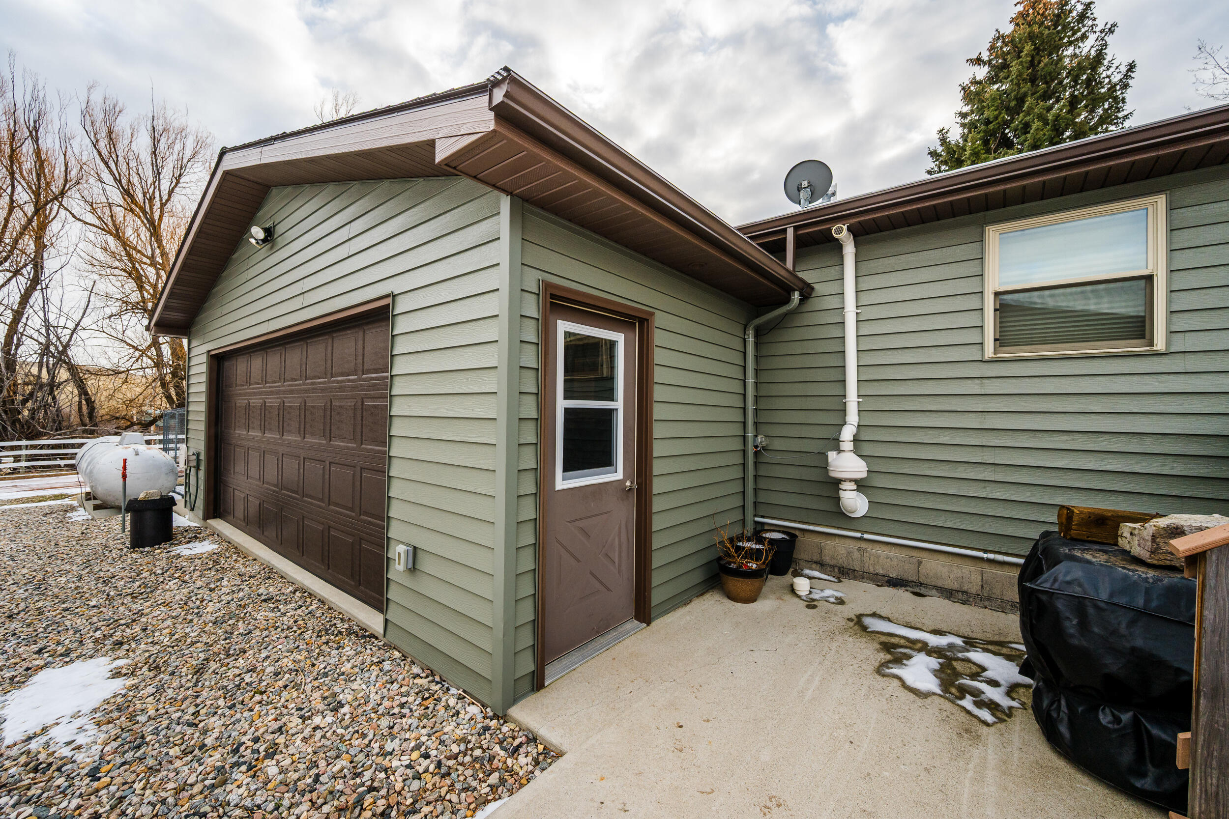 157 Upper Prairie Dog Road Banner, WY 82832 - Photo 41 of 61 39 Extra Garage area
