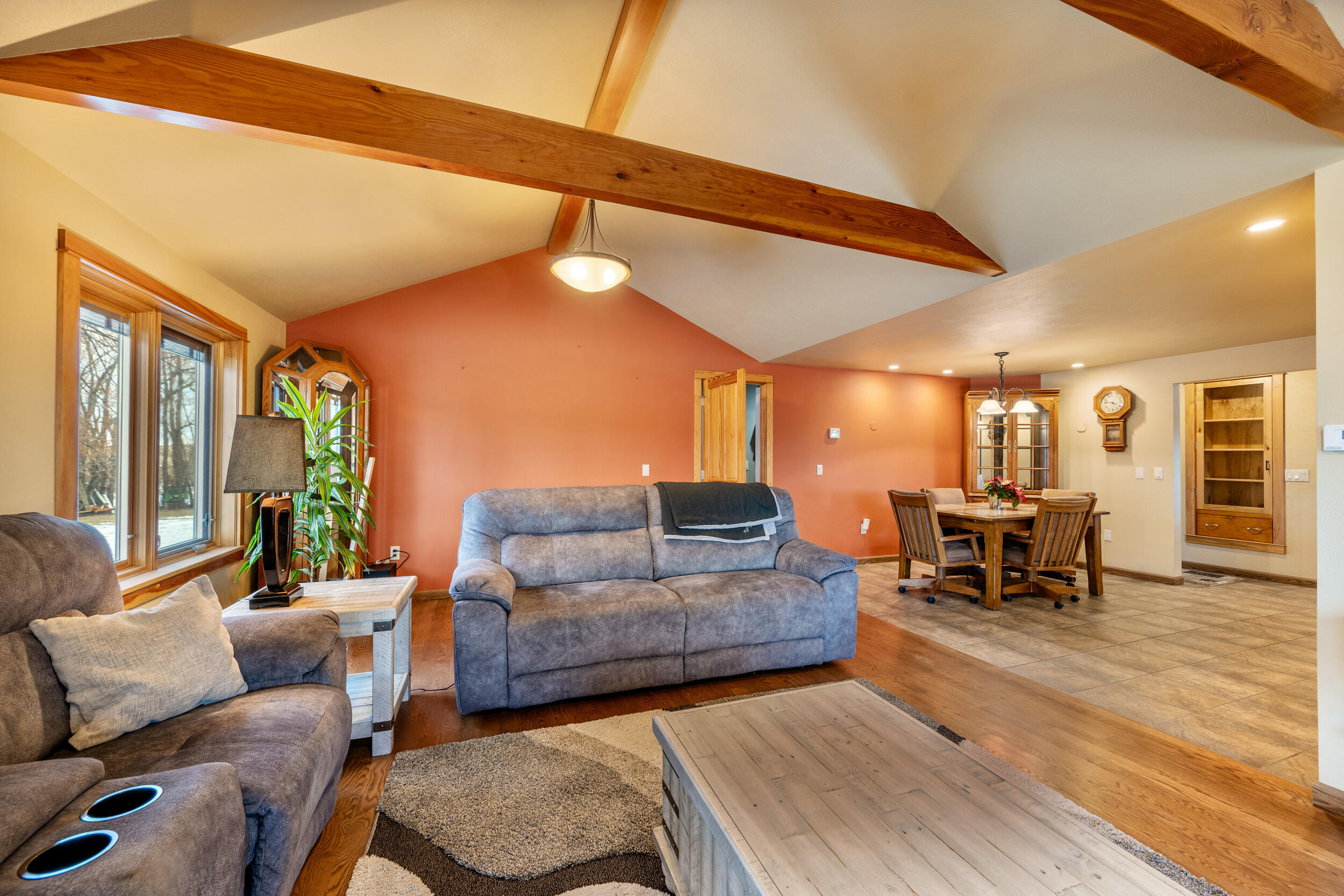 157 Upper Prairie Dog Road Banner, WY 82832 - Photo 6 of 61 5 Living room