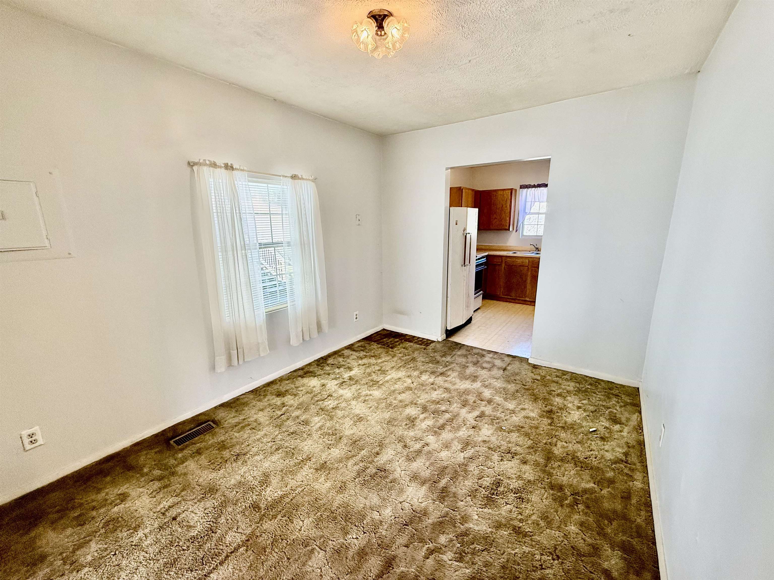 2960 Rice Avenue Huntington, WV 25705 - Photo 7 of 20