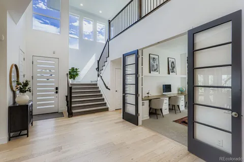 a view of entryway and hall