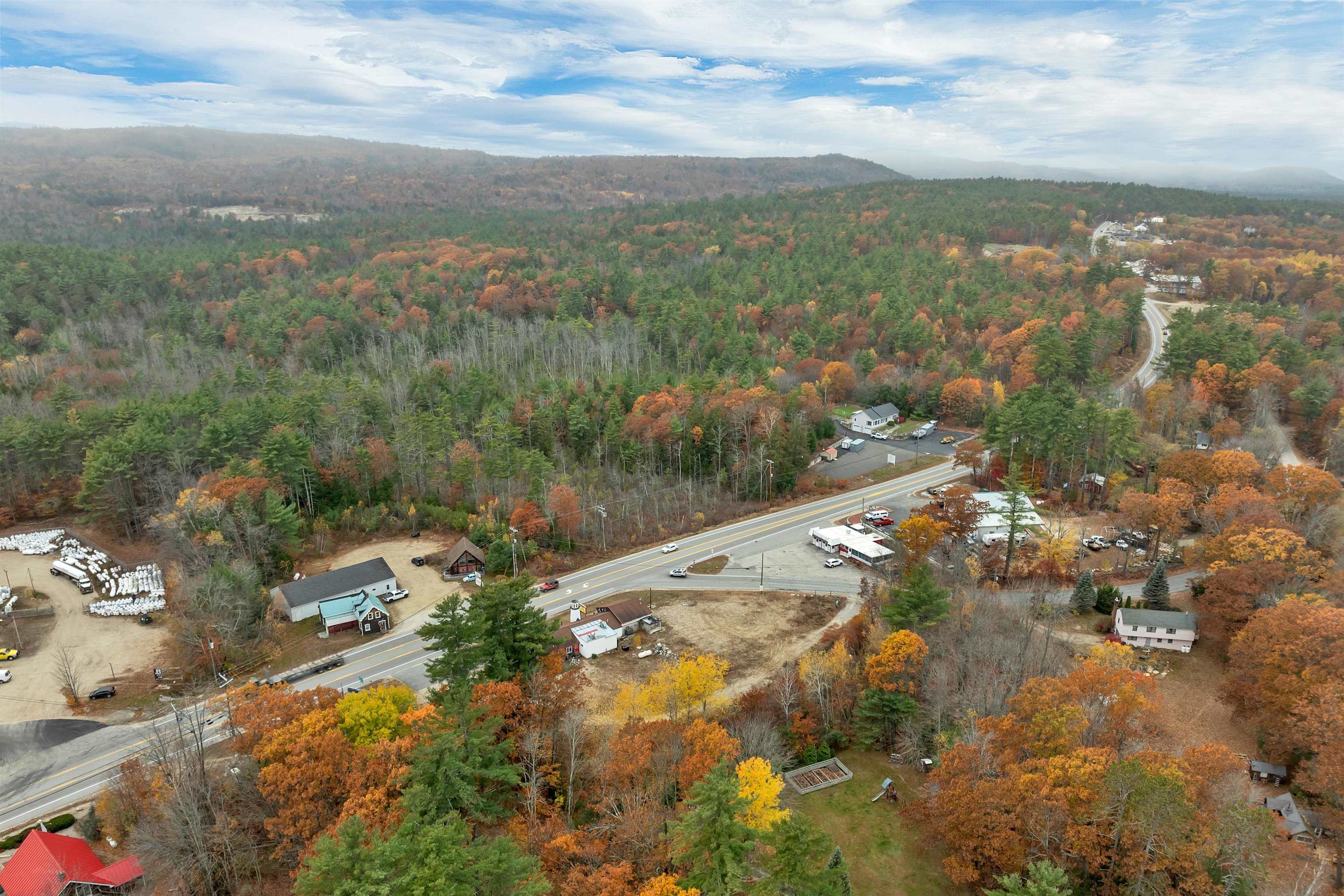 954 Highway 16 Ossipee, NH 03864 - Photo 4 of 14