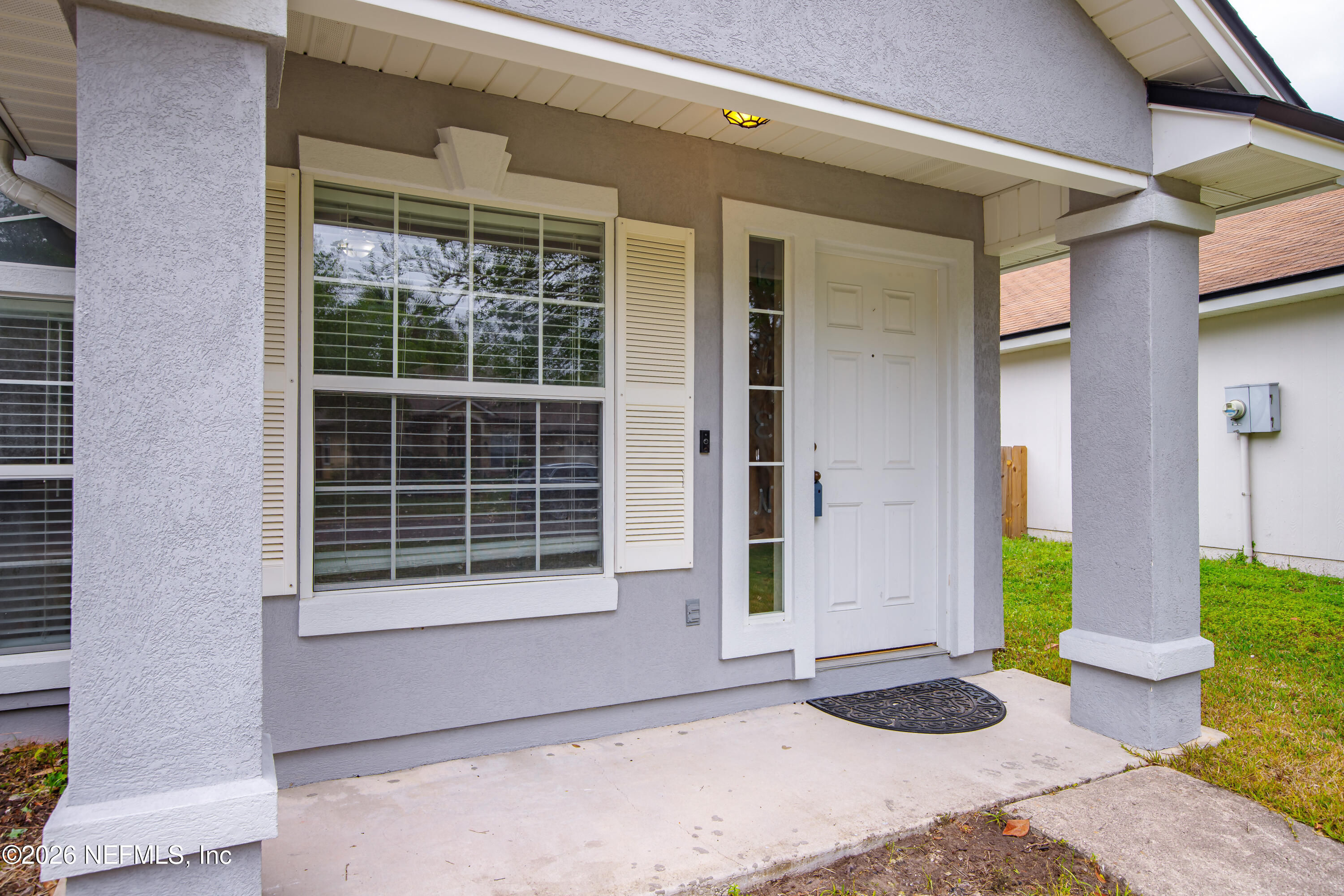 673 MacKenzie Circle St. Augustine, FL 32092 - Photo 2 of 28 a front view of a house