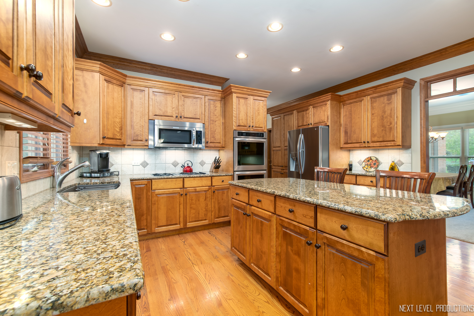 704 Chesapeake Road St. Charles, IL 60175 - Photo 11 of 40