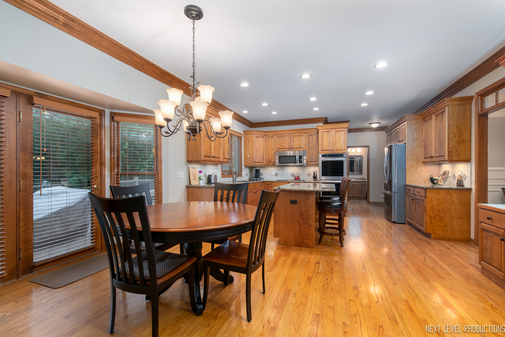 704 Chesapeake Road St. Charles, IL 60175 - Photo 16 of 40