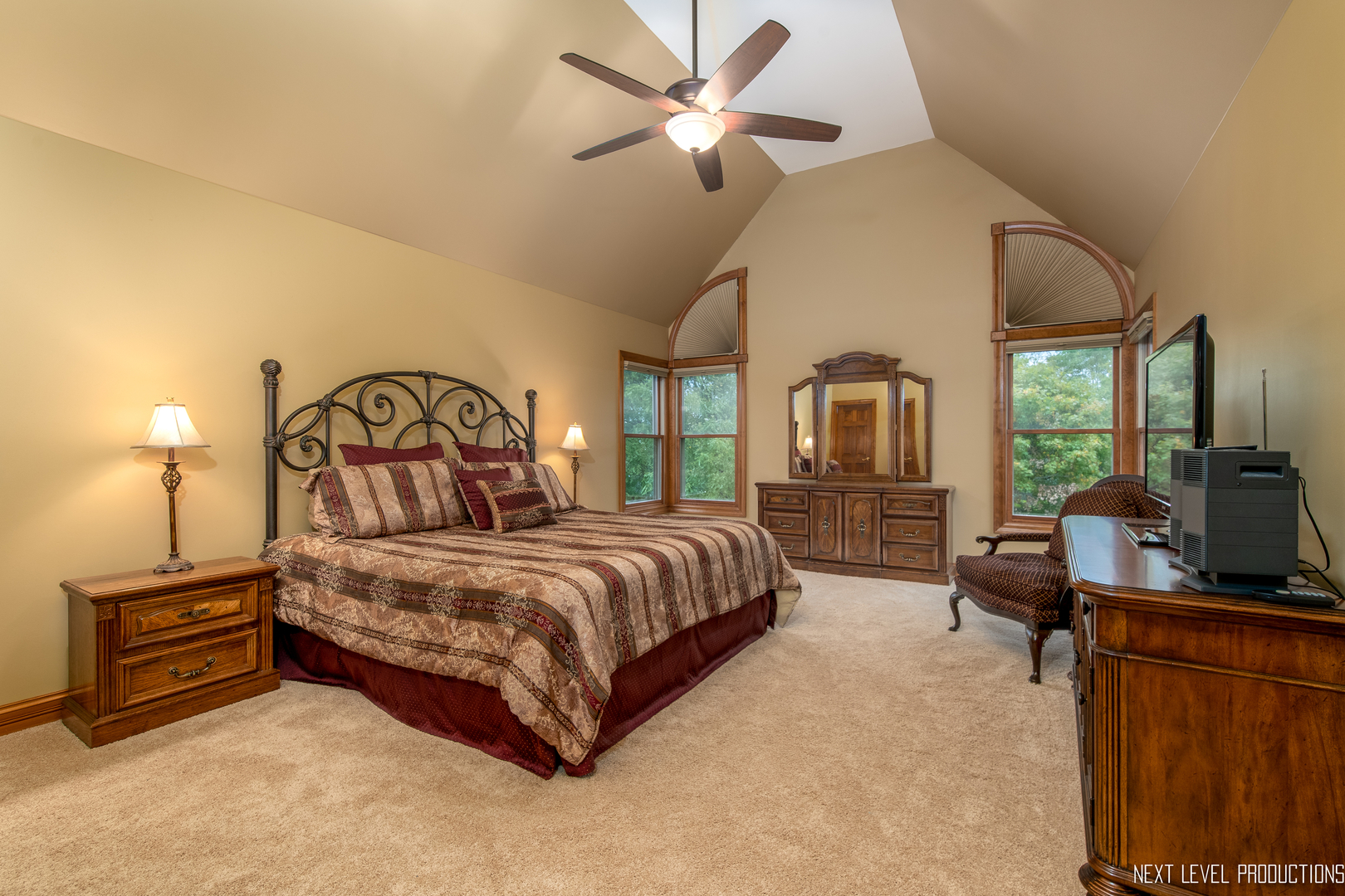 704 Chesapeake Road St. Charles, IL 60175 - Photo 21 of 40