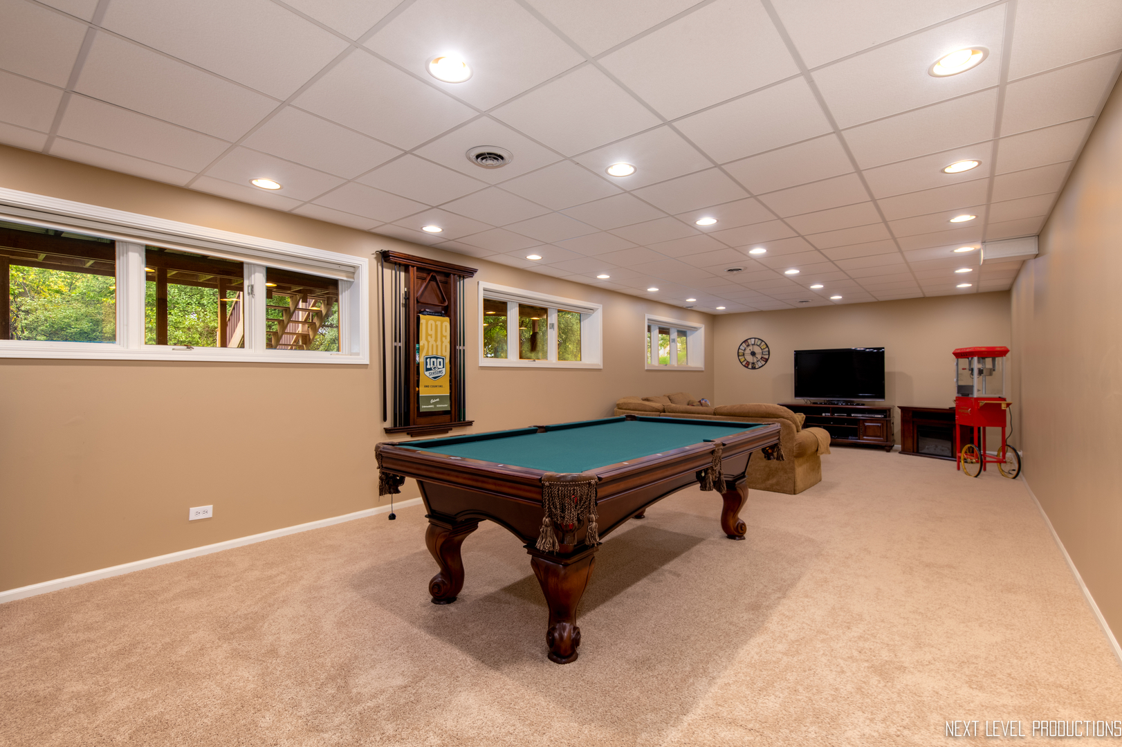 704 Chesapeake Road St. Charles, IL 60175 - Photo 29 of 40