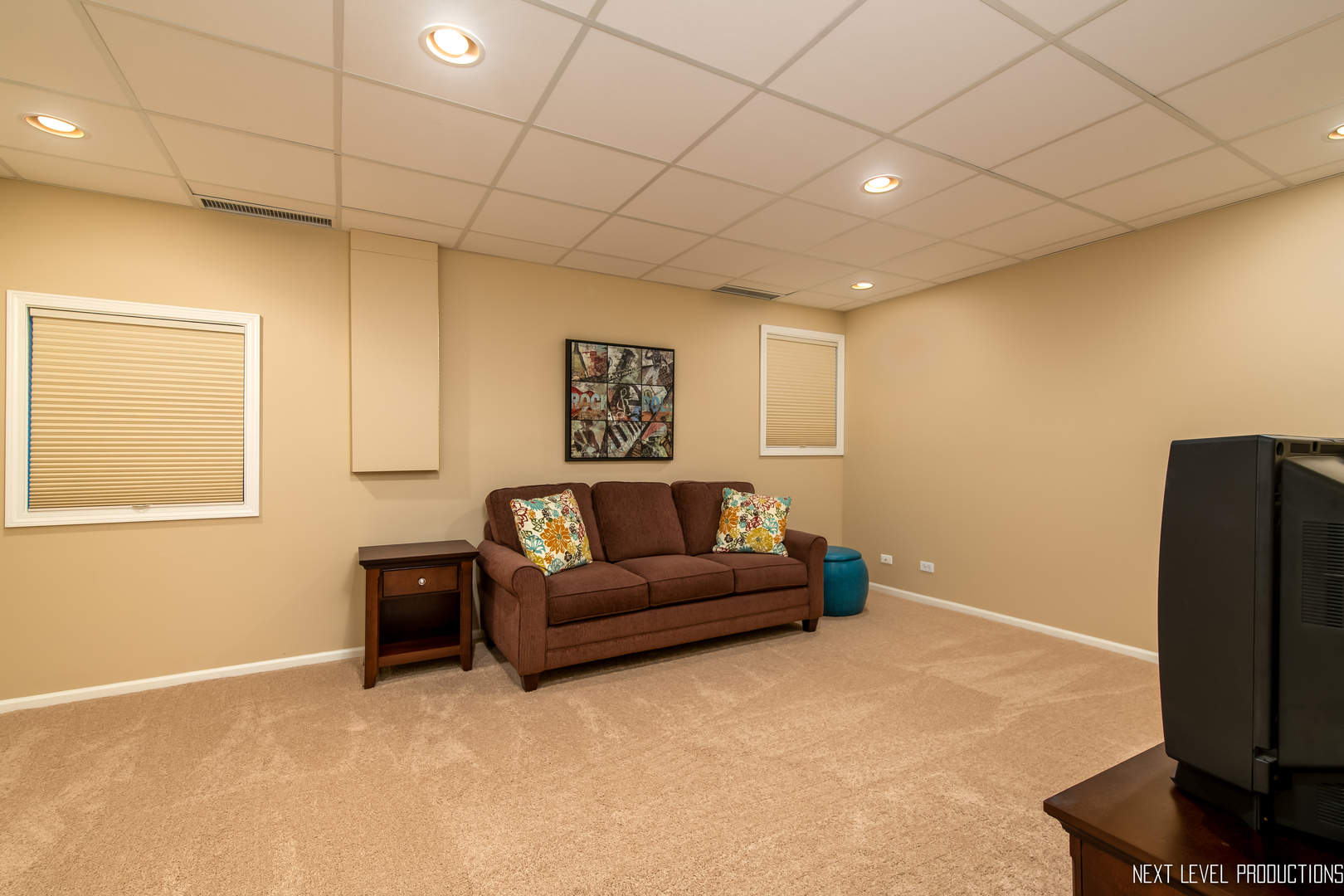 704 Chesapeake Road St. Charles, IL 60175 - Photo 30 of 40