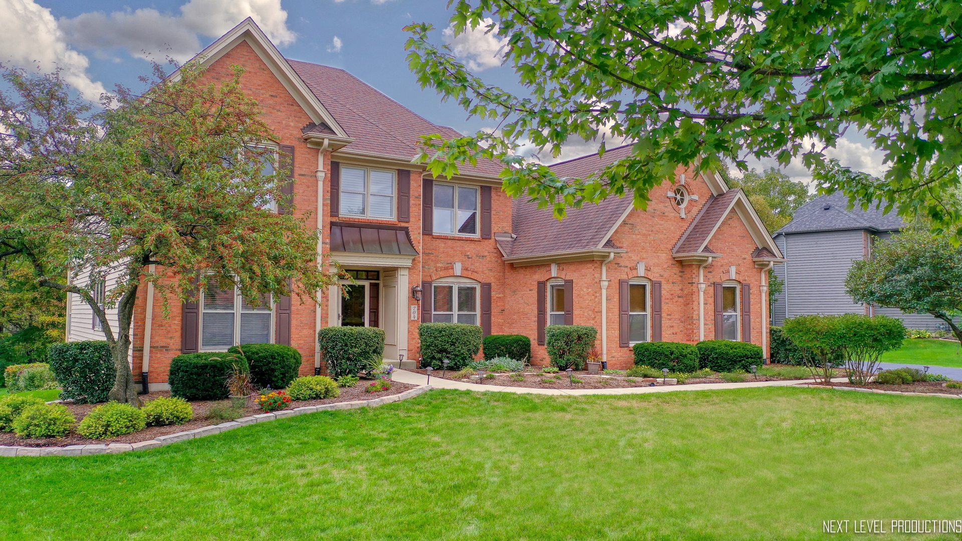 704 Chesapeake Road St. Charles, IL 60175 - Photo 4 of 40
