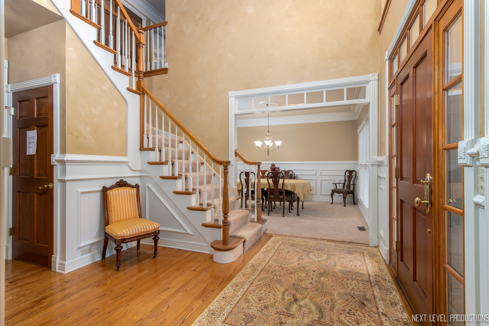 704 Chesapeake Road St. Charles, IL 60175 - Photo 6 of 40