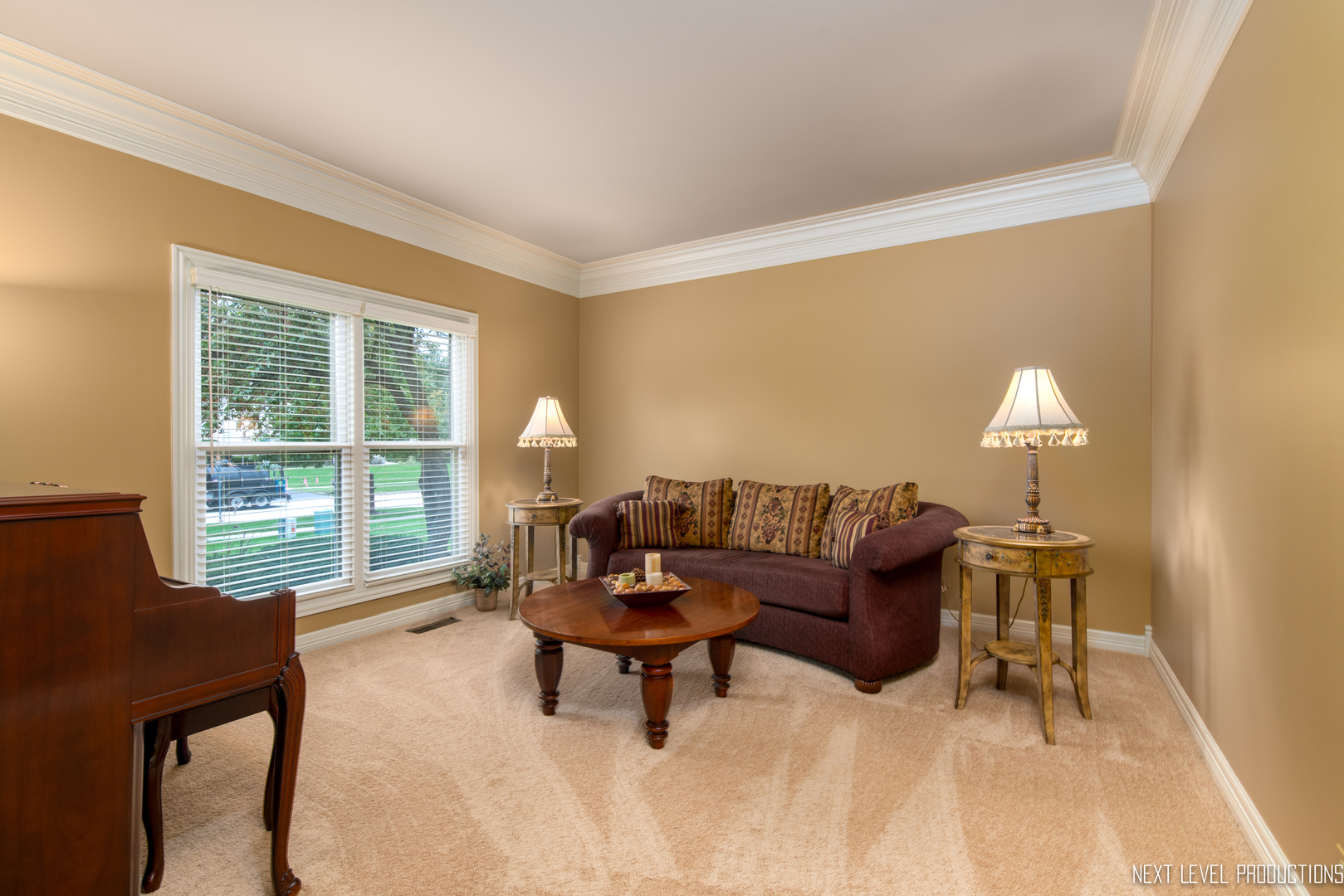 704 Chesapeake Road St. Charles, IL 60175 - Photo 7 of 40