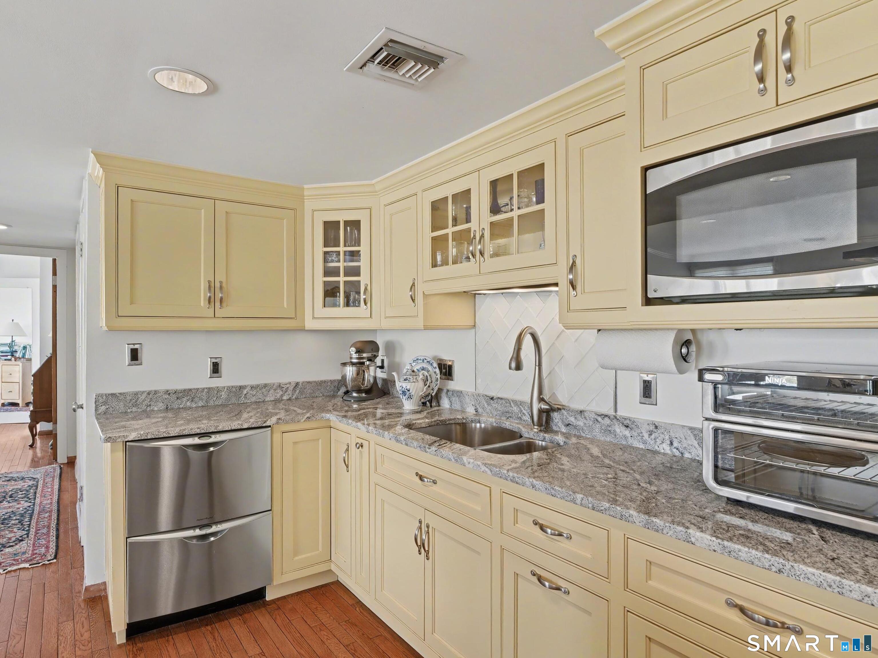 15 1/2 Water Street, Unit 4 Groton, CT 06355 - Photo 7 of 40