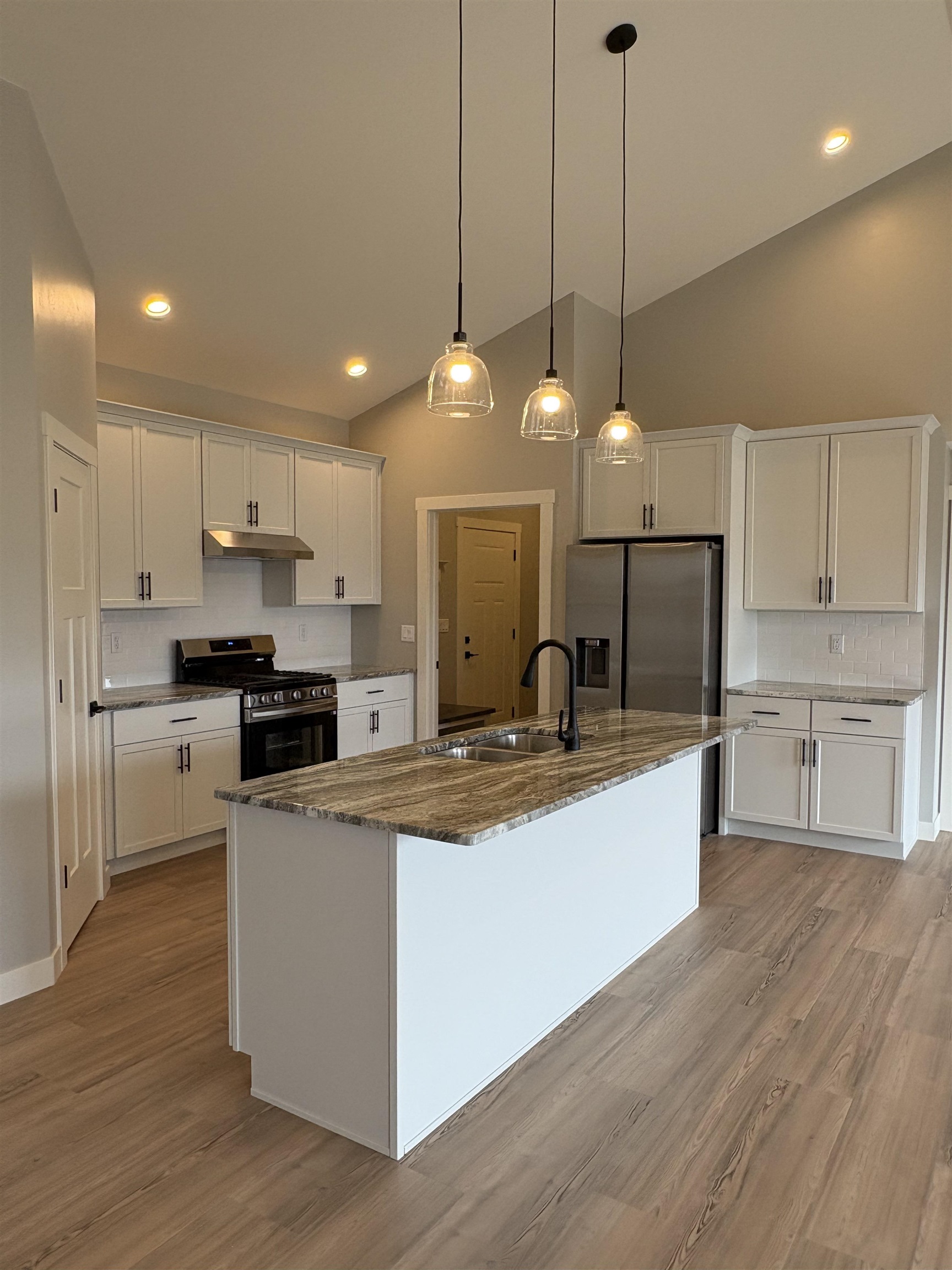 N9246 West Homestead Drive Appleton, WI 54915 - Photo 8 of 28