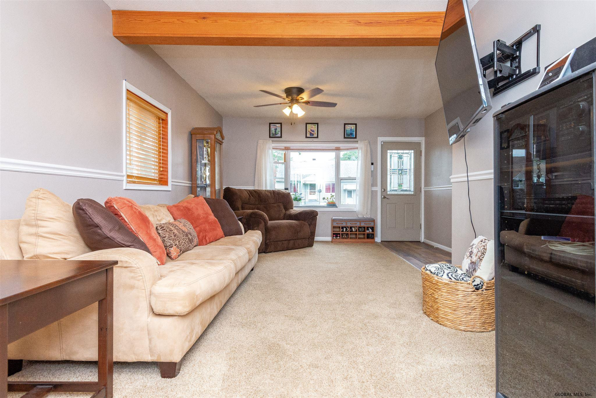 1024 Bill Road Rotterdam, NY 12303 - Photo 4 of 32 Photo 4