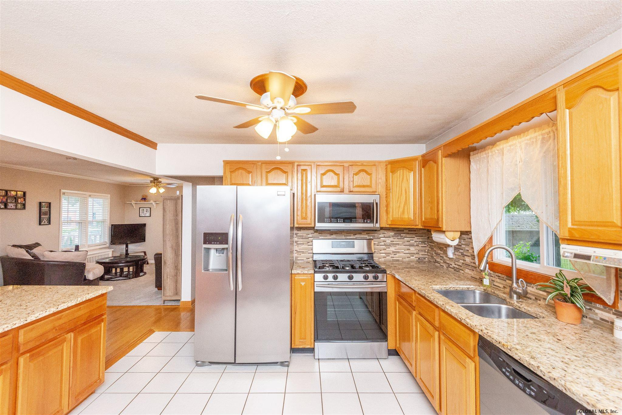 1024 Bill Road Rotterdam, NY 12303 - Photo 6 of 32 Photo 6