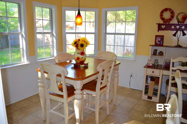 141 Ridgewood Drive Daphne, AL 36526 - Photo 10 of 19 Airy Breakfast Area
