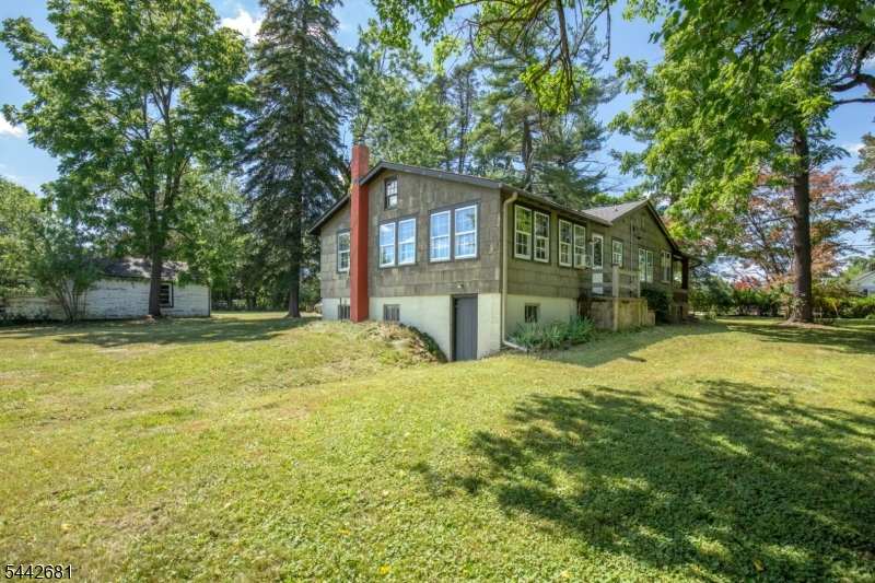 114 Amwell Road Flemington, NJ 08822 - Photo 11 of 31