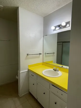 $875 | 610 North Elkhart Avenue, Unit B, Lubbock, TX 79416