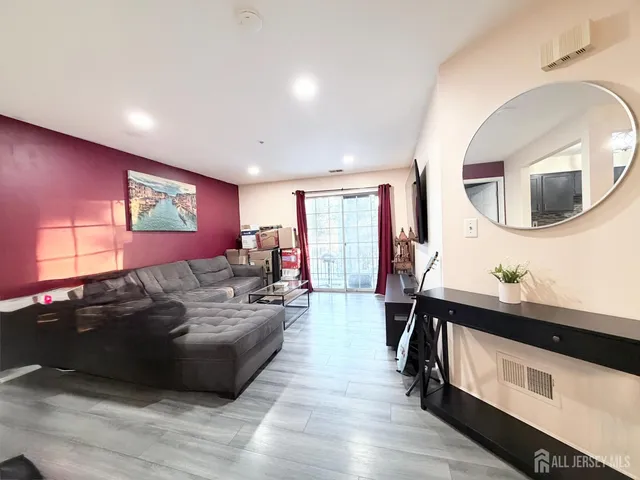 $2,350 | 226 Waterford Drive, Edison, NJ 08817