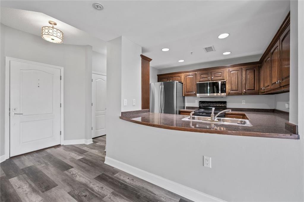 3475 Oak Valley Road Northeast, Unit 910 Atlanta, GA 30326 - Photo 13 of 27 Gallery Image 13