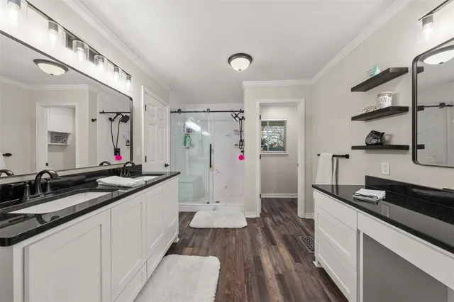 $449,900 | 506 East Ave G, Valley Mills, TX 76689