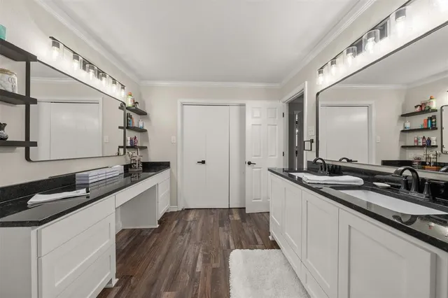 $449,900 | 506 East Ave G, Valley Mills, TX 76689