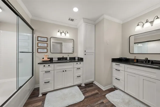 $449,900 | 506 East Ave G, Valley Mills, TX 76689