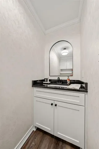 $449,900 | 506 East Ave G, Valley Mills, TX 76689