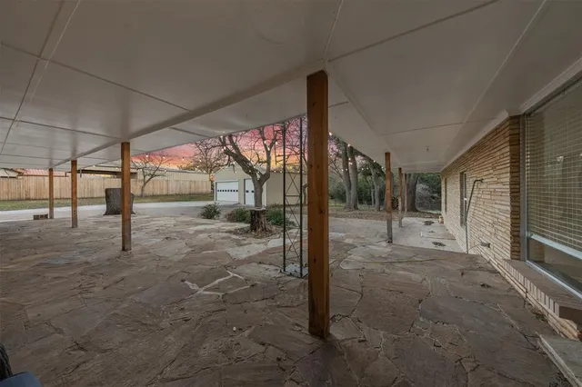 $449,900 | 506 East Ave G, Valley Mills, TX 76689