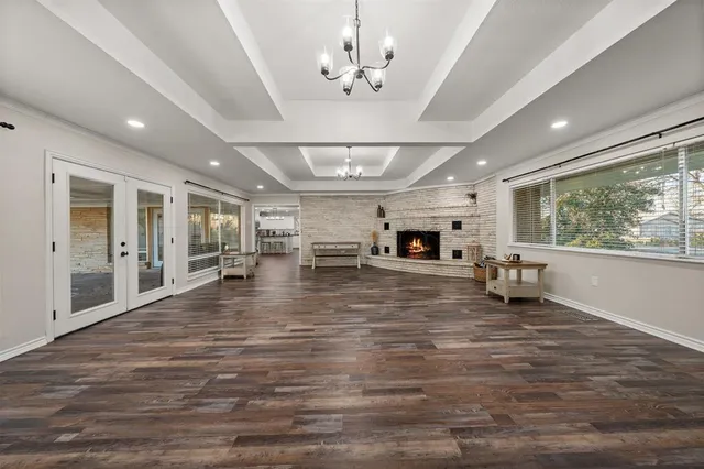 $449,900 | 506 East Ave G, Valley Mills, TX 76689