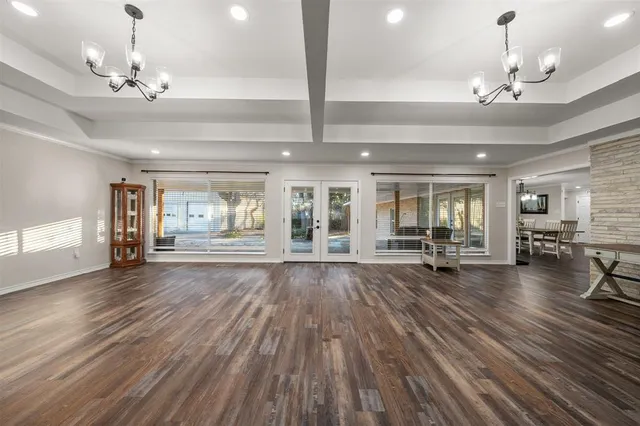 $449,900 | 506 East Ave G, Valley Mills, TX 76689