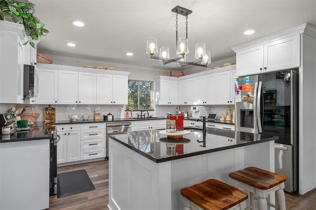 $449,900 | 506 East Ave G, Valley Mills, TX 76689